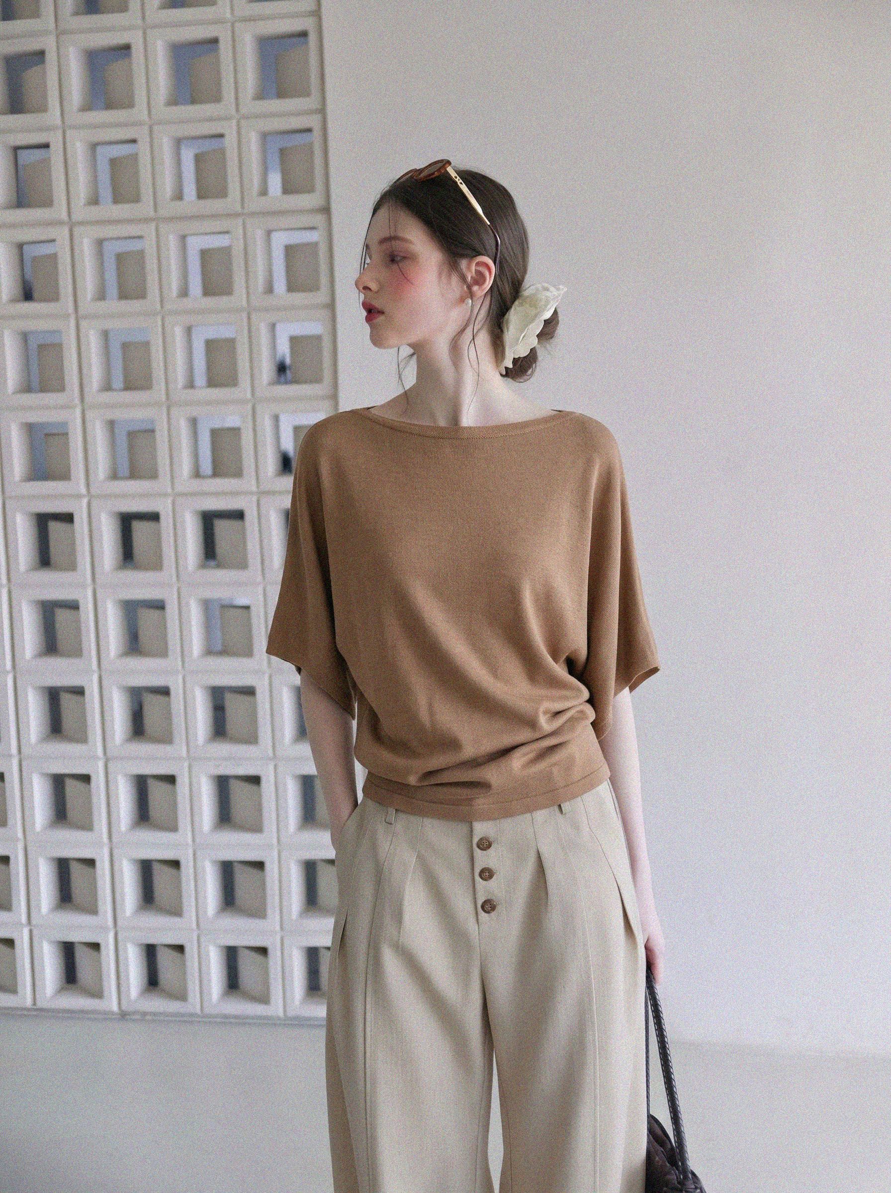 French Vintage Camel Batwing Sleeve Knit Top for Women Summer 2026 Loose Casual Slimming Pullover