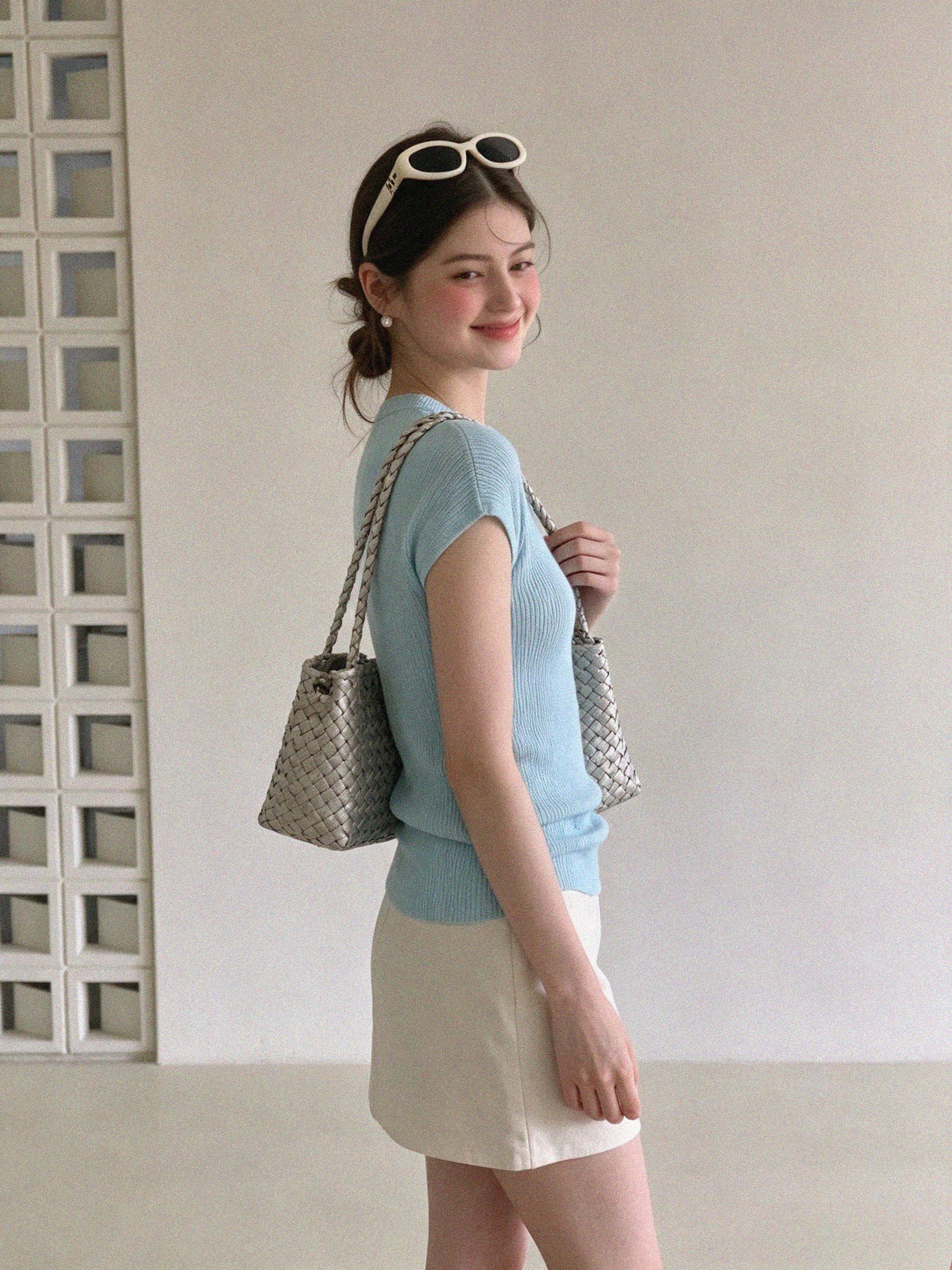 Half High Round Neck Blue Vest T-Shirt for Women Summer American Style Shoulder Fitted Knit Top Sleeveless - Image 2