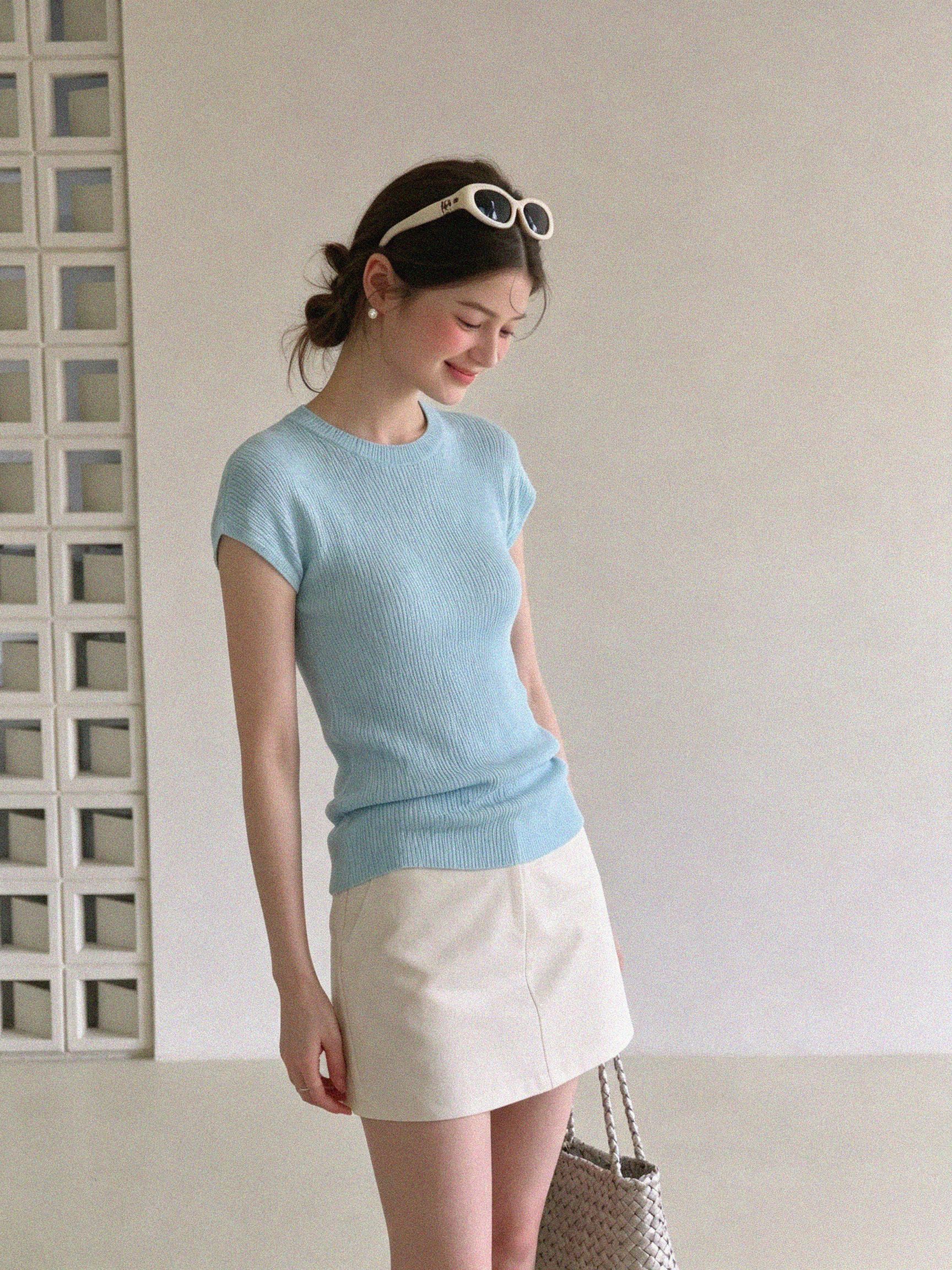 Half High Round Neck Blue Vest T-Shirt for Women Summer American Style Shoulder Fitted Knit Top Sleeveless - Image 3
