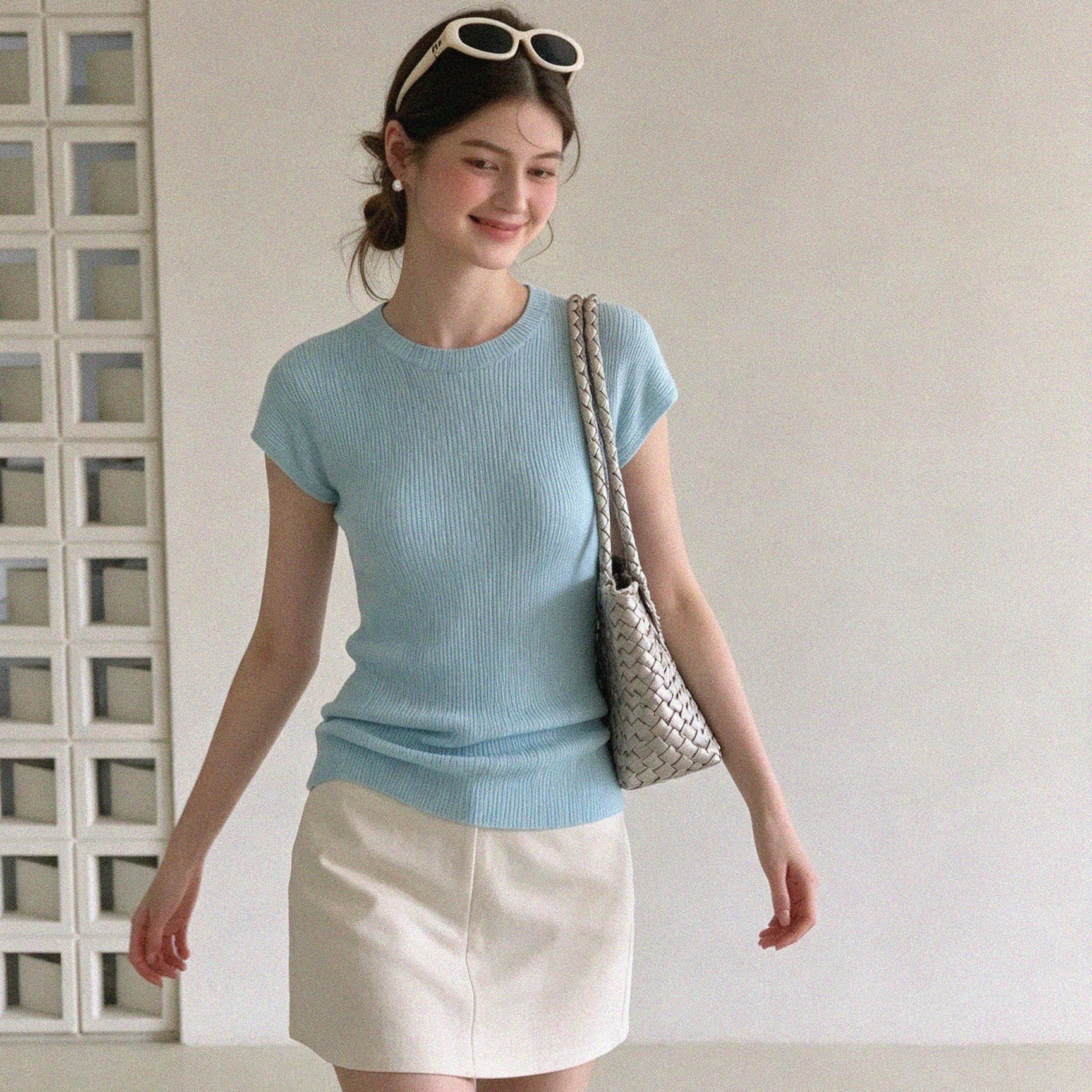 Half High Round Neck Blue Vest T-Shirt for Women Summer American Style Shoulder Fitted Knit Top Sleeveless - Image 5