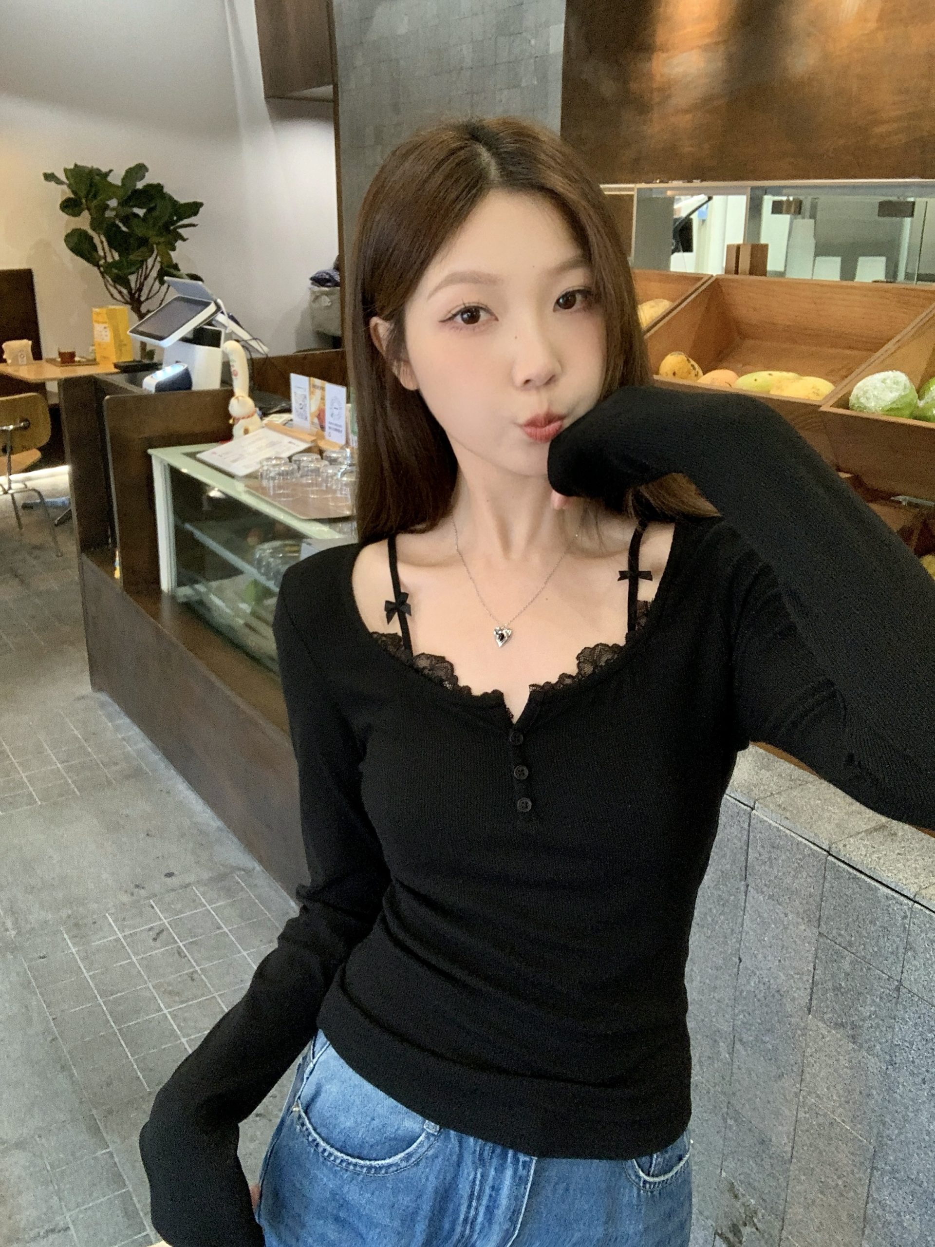 Plus Size Fall New Korean Style Slim Fit Lace Trim T-Shirt for Women - Image 4
