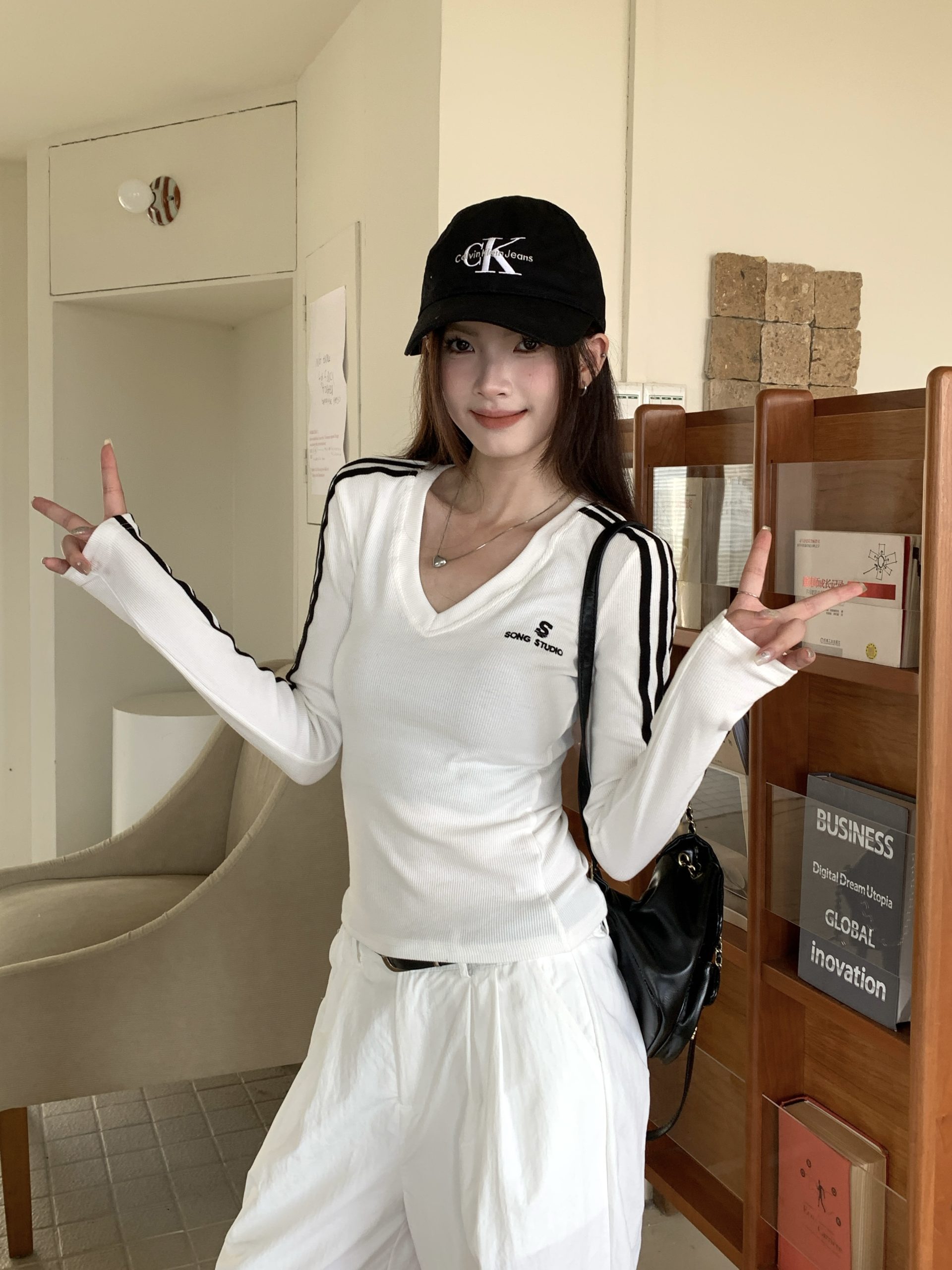 Plus Size Women's Fall Letter Embroidery V-Neck Long Sleeve T-Shirt Slim Fit Tops - Image 3